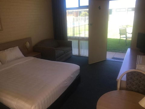 Junee Motor Inn - Whitsundays Accommodation 6