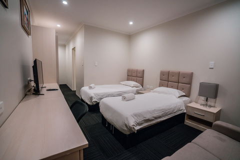 CityLights Hotel - Whitsundays Accommodation 5