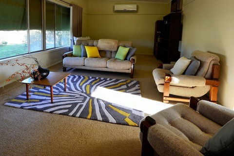 Sea Lake Motel - Whitsundays Accommodation 5