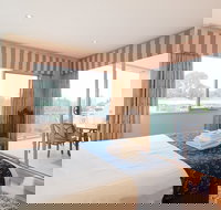 Spinnakers by Rockingham Apartments - Whitsundays Accommodation