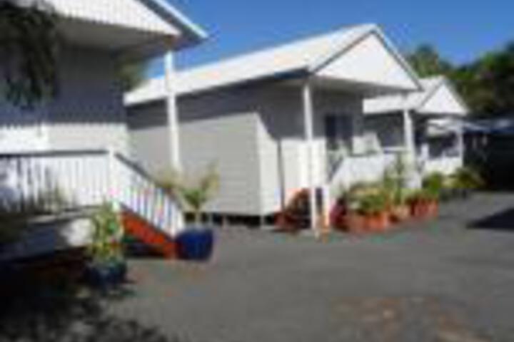 Augathella QLD Whitsundays Accommodation