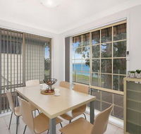 Toukley Lake House - Whitsundays Accommodation