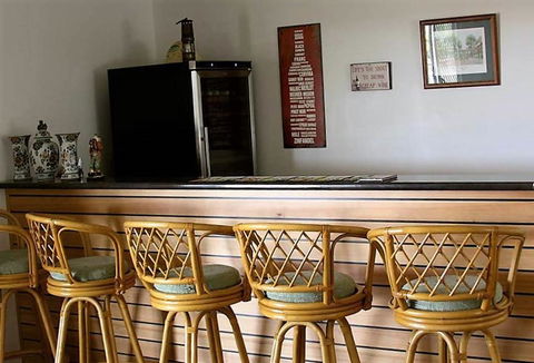 Taits Place Vineyard B & B - Whitsundays Accommodation 3