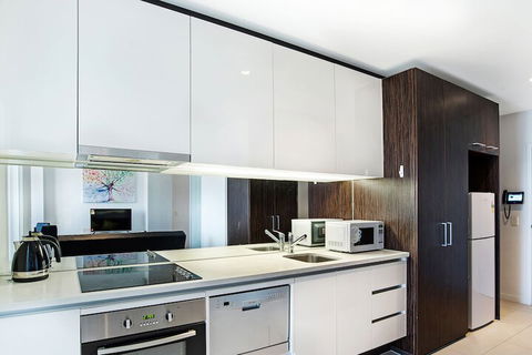 IFSuites (IFSTAYS) Upper West Side Apartment - Whitsundays Accommodation 6