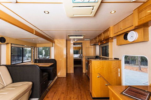 Paradise Country Farmstay - Whitsundays Accommodation 2