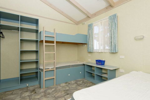 Rainbow Pines Tourist Caravan Park - Whitsundays Accommodation 2