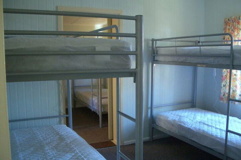 Rainbow Pines Tourist Caravan Park - Whitsundays Accommodation 7