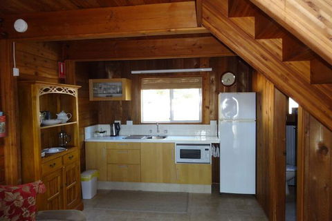 Jarrah Glen Cabins - Whitsundays Accommodation 7