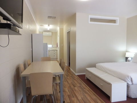 Nagambie Caravan Park & Motel - Whitsundays Accommodation 0
