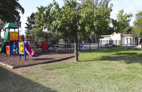 Nagambie Caravan Park & Motel - Whitsundays Accommodation 3