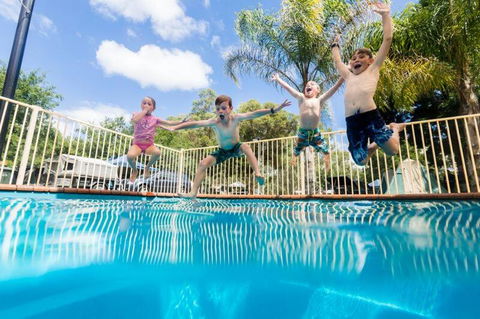Deniliquin Riverside Caravan Park - Whitsundays Accommodation 2