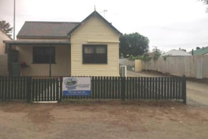 Collerina NSW Whitsundays Accommodation