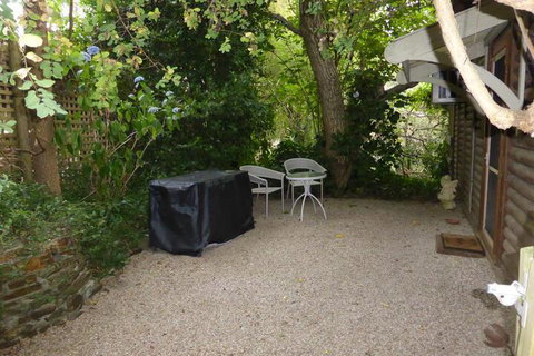 Aldgate Lodge Bed & Breakfast - Whitsundays Accommodation 4