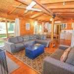 The Cabin - Whitsundays Accommodation 0