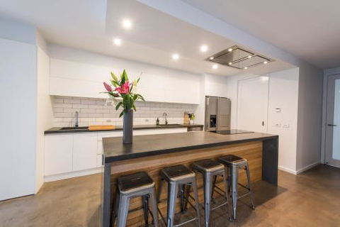 The Bright House - Whitsundays Accommodation 4