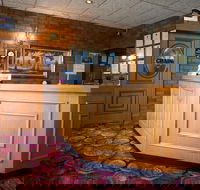 Golden Grain Motor Inn - Whitsundays Accommodation