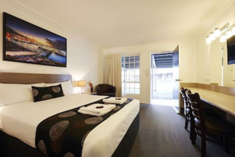 Takalvan Motel - Whitsundays Accommodation 0