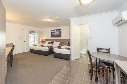 Takalvan Motel - Whitsundays Accommodation 5