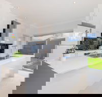 Auspan Guest House - Whitsundays Accommodation