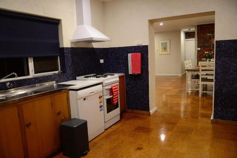 Ratcliff Cottage - Whitsundays Accommodation 7