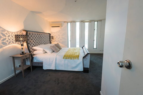 By Concierge - 'Daphne' DESIGNER Abode - Whitsundays Accommodation 5