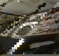 Snowy Mountains Coach and Motor Inn - Whitsundays Accommodation