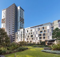 Meriton Suites Zetland - Whitsundays Accommodation