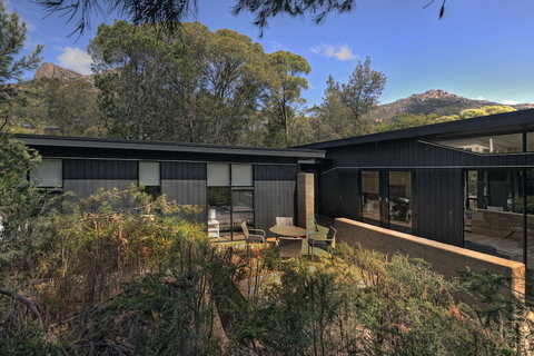 Hazards Rim - Whitsundays Accommodation 0