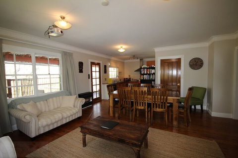 Lily May Cottage - Whitsundays Accommodation 2