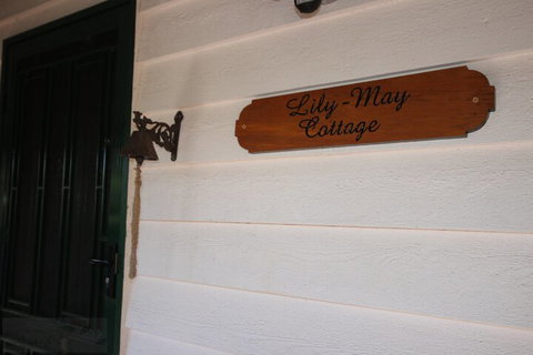 Lily May Cottage - Whitsundays Accommodation 1