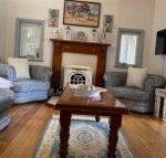 Cherry Blossom Cottage - Whitsundays Accommodation
