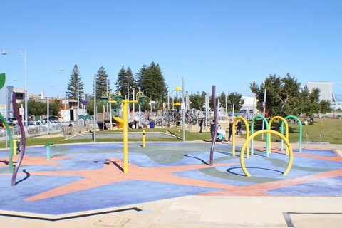 Geraldton Luxury Vacation Home With Free Netflix - Whitsundays Accommodation 1