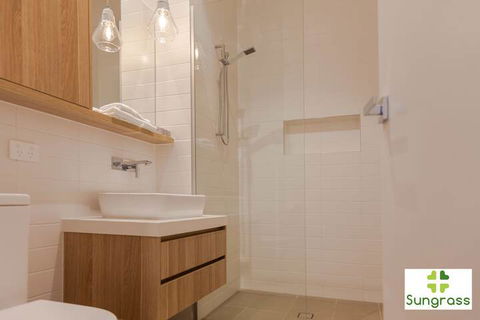 SOKO Waterfront - Whitsundays Accommodation 6