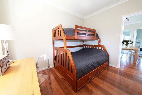 Bundeena Base Holiday Home - Whitsundays Accommodation 3