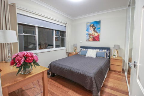 Bundeena Base Holiday Home - Whitsundays Accommodation 2