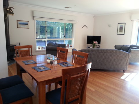 Lochnagar Barossa - Adults Only - Whitsundays Accommodation 4