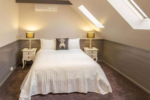 Brigham House - Whitsundays Accommodation 4