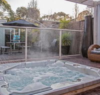 Iona Beach House Cowes - Whitsundays Accommodation