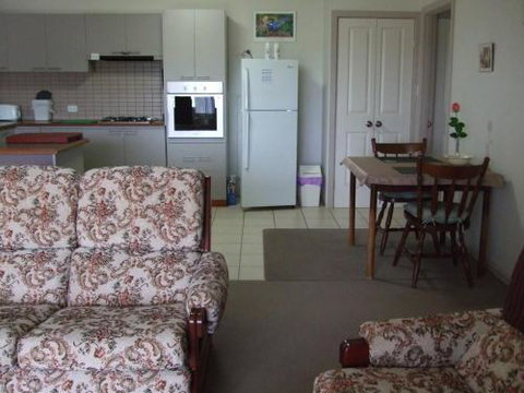Nannup Riverview Cottage - Whitsundays Accommodation 1