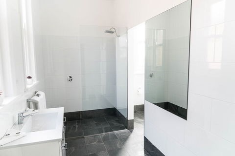 Swansea Hotel - Whitsundays Accommodation 5