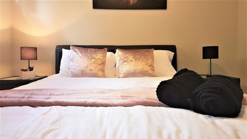 Luxuary Apartment Near Airport - Whitsundays Accommodation 4
