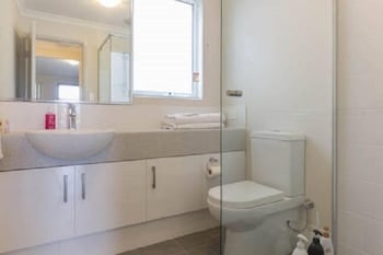 Luxuary Apartment Near Airport - Whitsundays Accommodation 5