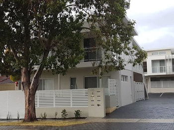 Luxuary Apartment Near Airport - Whitsundays Accommodation 6