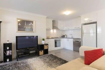 Luxuary Apartment Near Airport - Whitsundays Accommodation 2