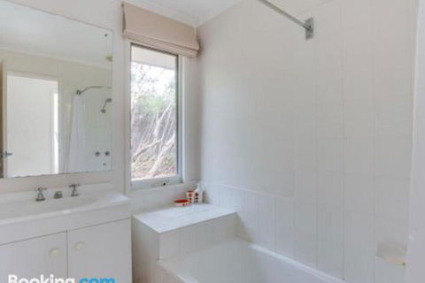 Panoramic Views Portsea - Whitsundays Accommodation 3