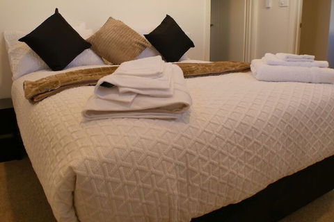 Maison Executive - Whitsundays Accommodation 2