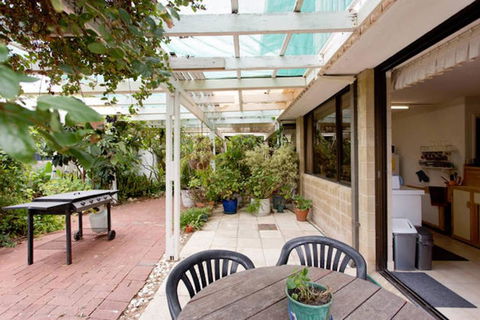 Beach Haven Studio - Whitsundays Accommodation 4