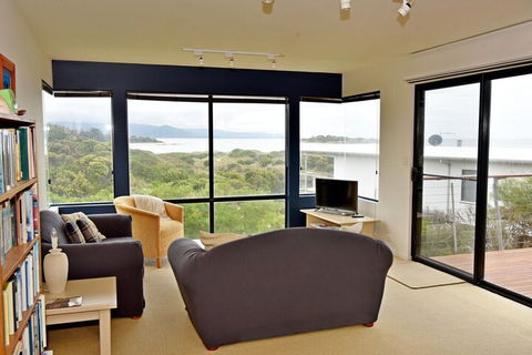 Redbill Drive House - Whitsundays Accommodation 7
