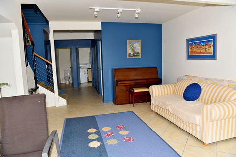 Redbill Drive House - Whitsundays Accommodation 2