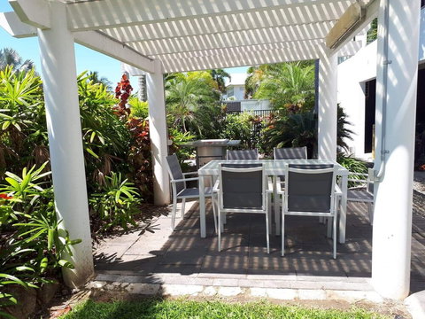 Hinchinbrook Harbour Apartments - Whitsundays Accommodation 4
